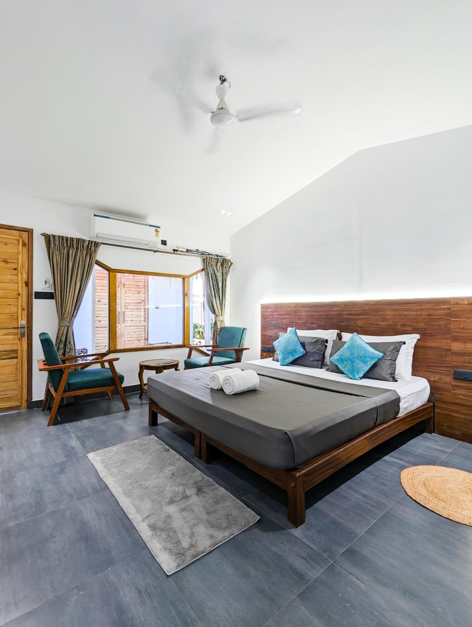 Aqua Beach Stays Ashwem Mandrem Exterior foto
