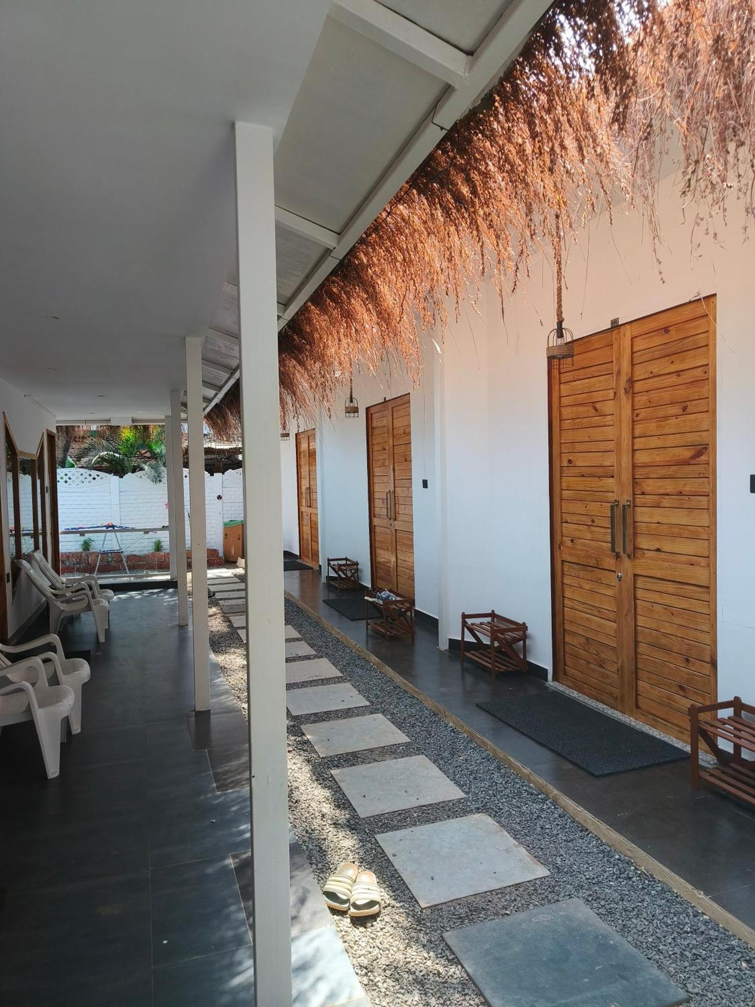 Aqua Beach Stays Ashwem Mandrem Exterior foto