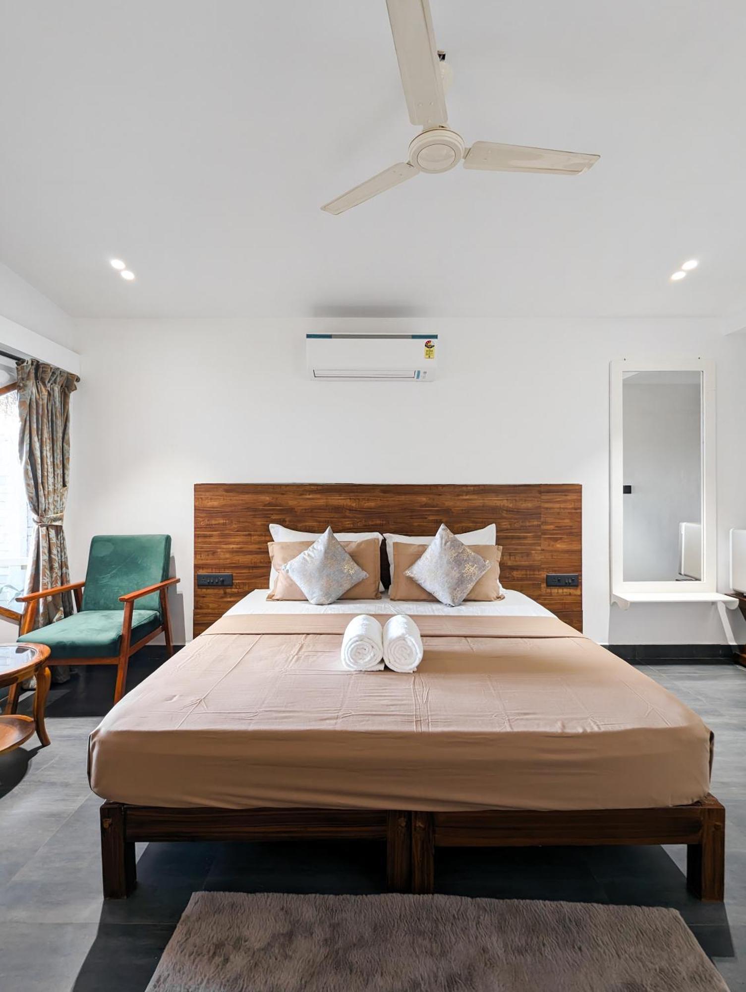 Aqua Beach Stays Ashwem Mandrem Exterior foto